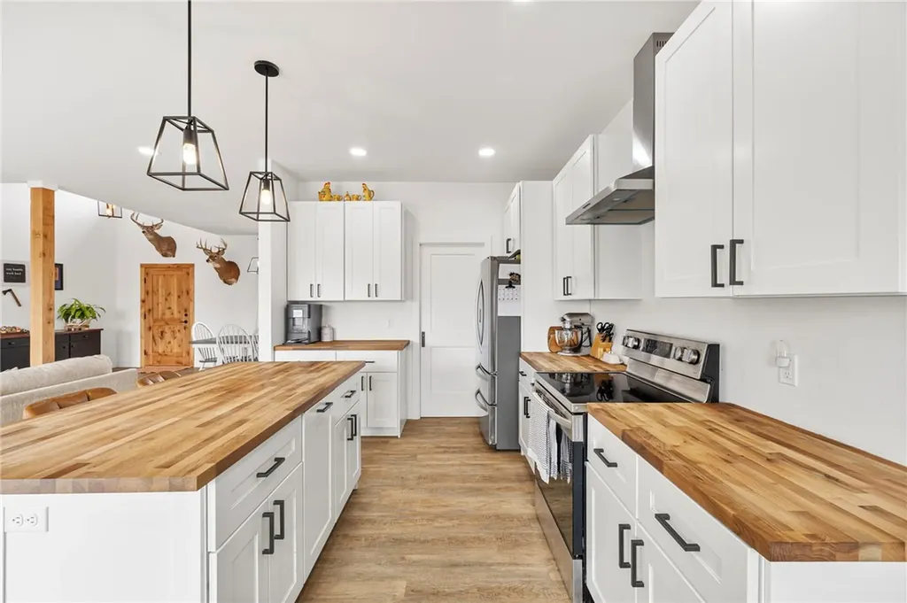 85 Eagle Cliff Meadows Road Billings MT 59101