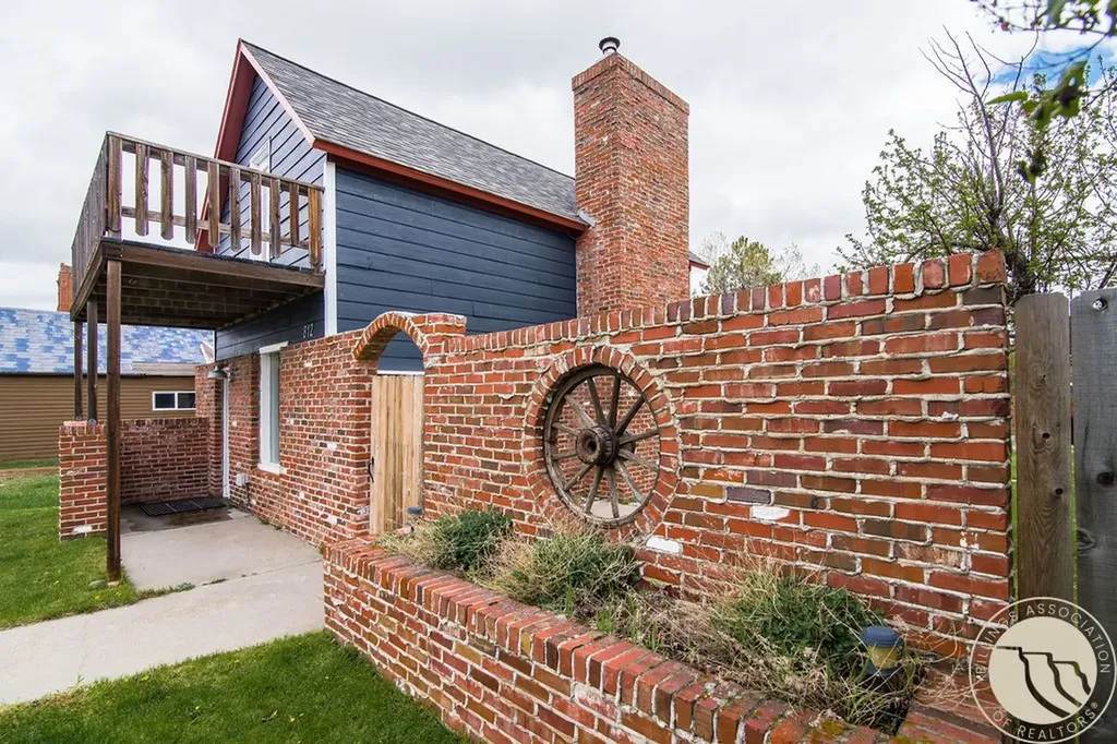 812 N Bonner Avenue Red Lodge MT 59068