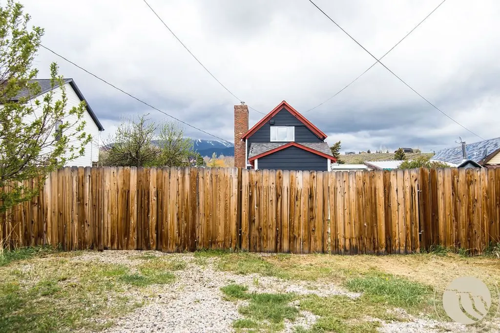 812 N Bonner Avenue Red Lodge MT 59068