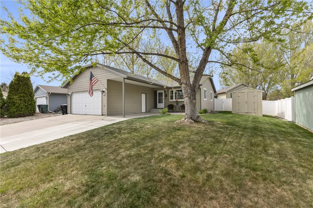 738 Briar Place Billings MT 59102