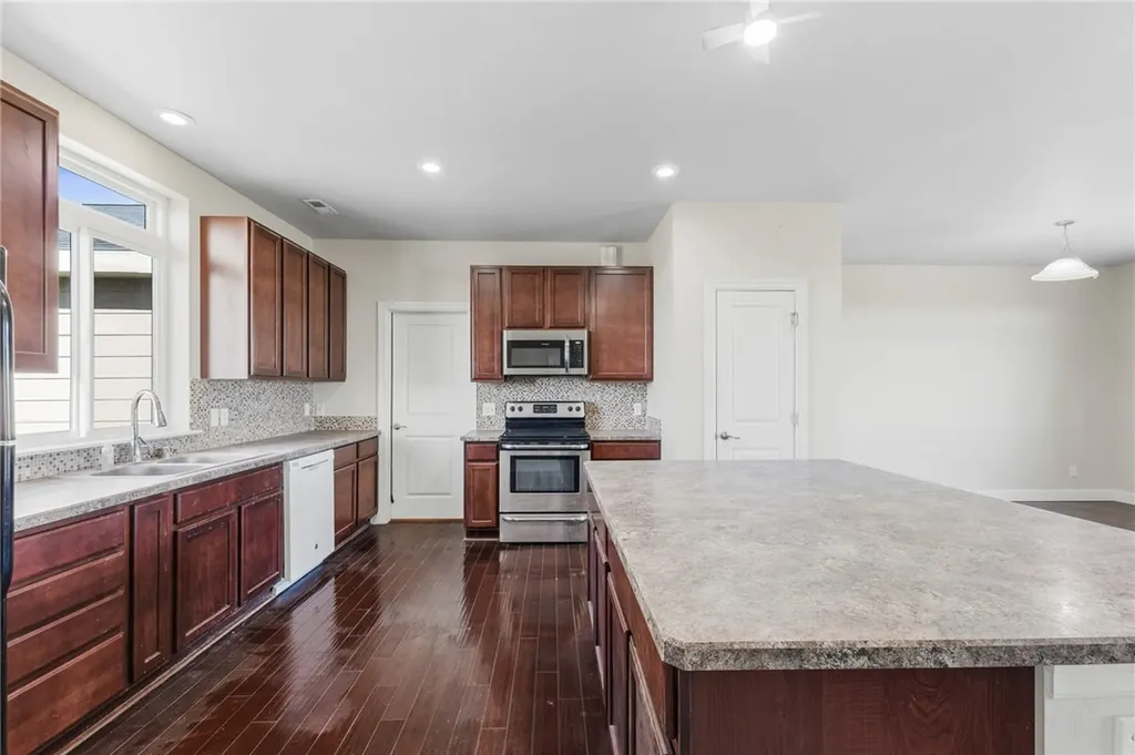 3835 Nellie Christine Drive Shepherd MT 59079