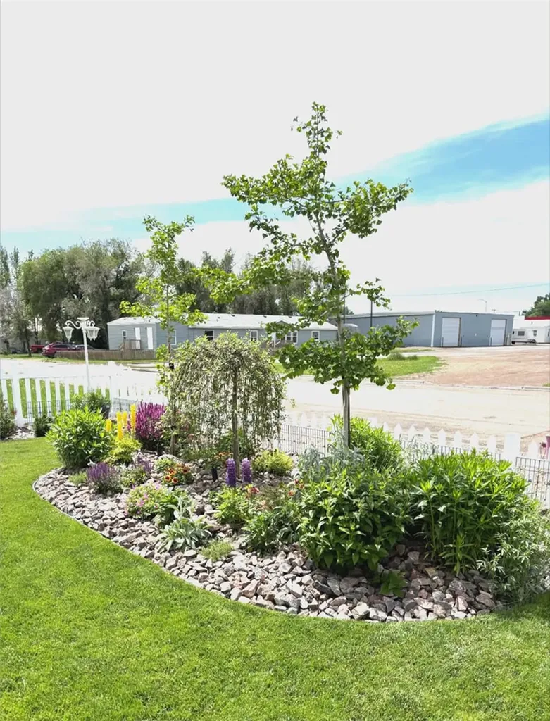 516 Montana Avenue Fairview MT 59221