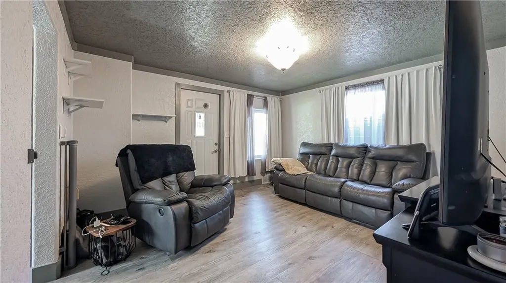 516 Montana Avenue Fairview MT 59221