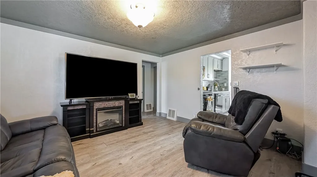 516 Montana Avenue Fairview MT 59221
