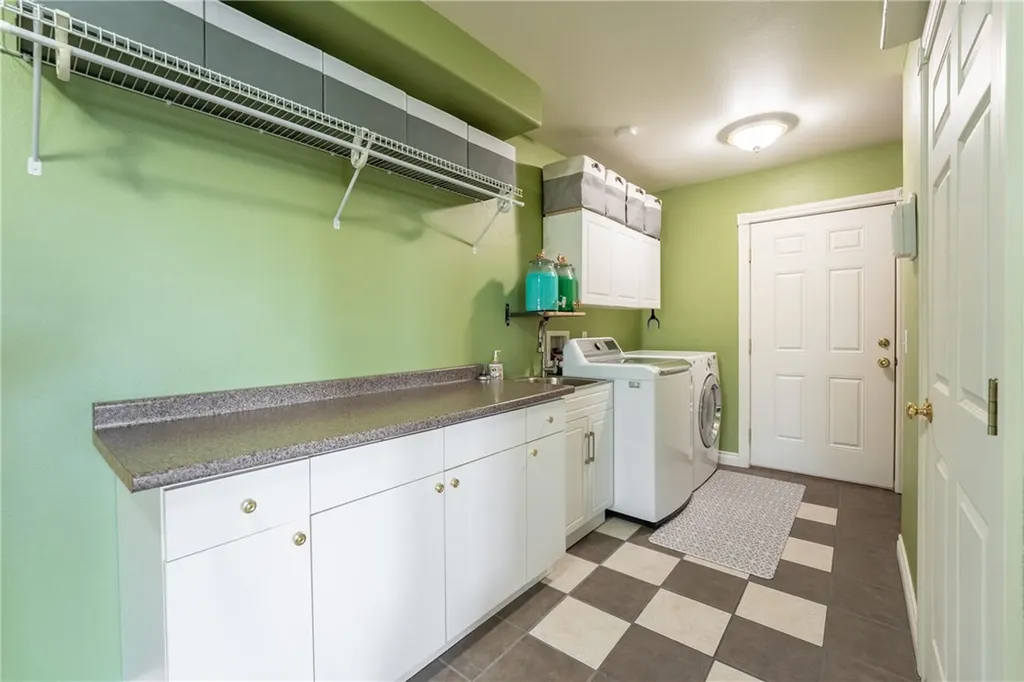 4244 Trailmaster Drive Billings MT 59101