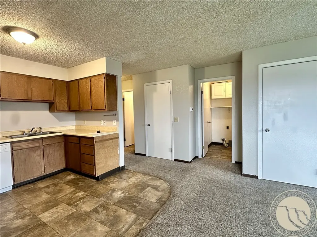 502 Michael Avenue Hardin MT 59034