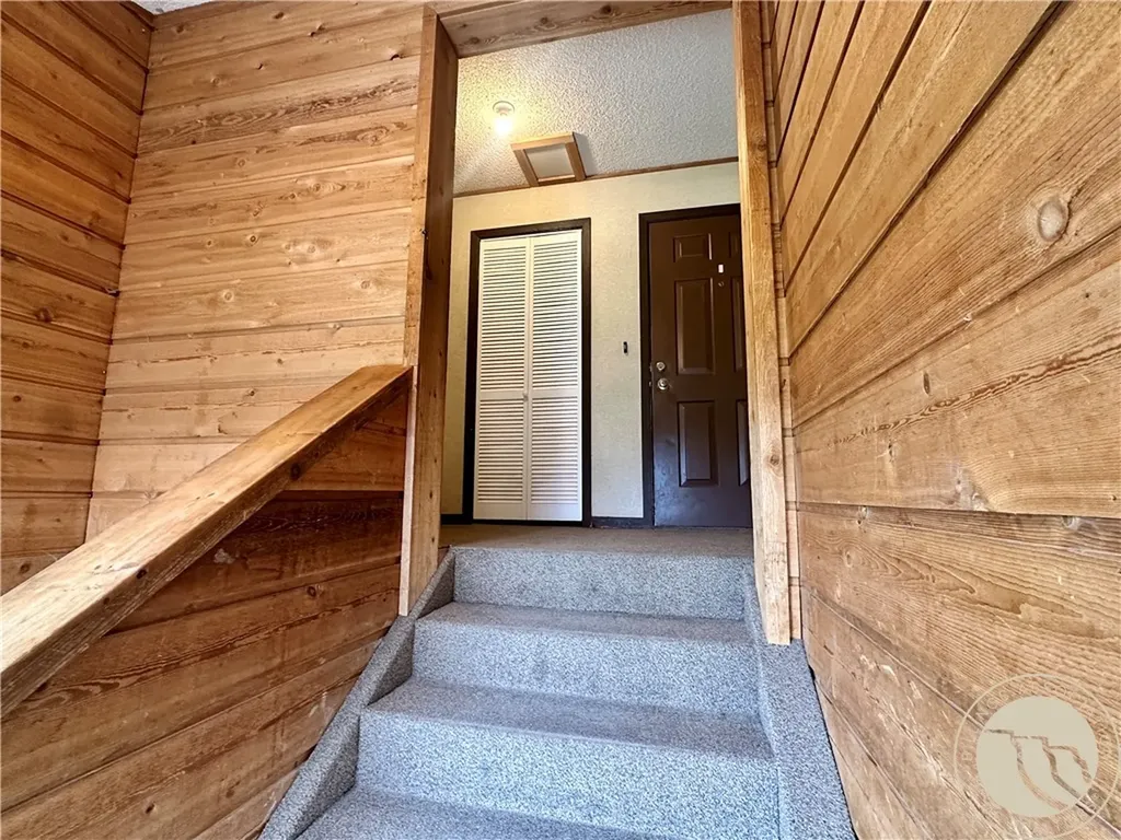 502 Michael Avenue Hardin MT 59034