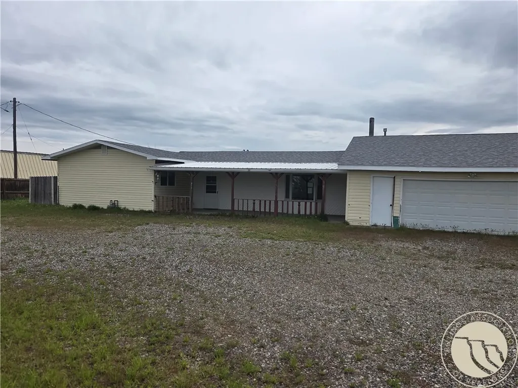 54 N Mills Road Hardin MT 59034