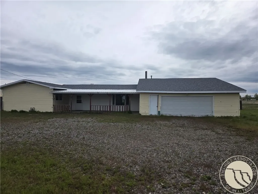 54 N Mills Road Hardin MT 59034