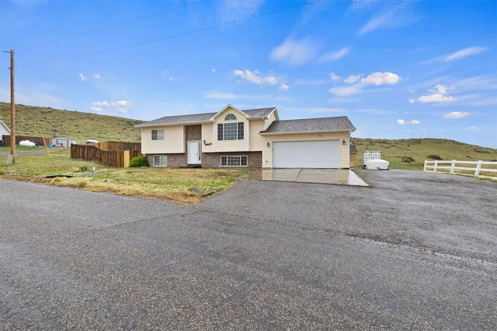7645 Century Hills Road N Billings MT 59106