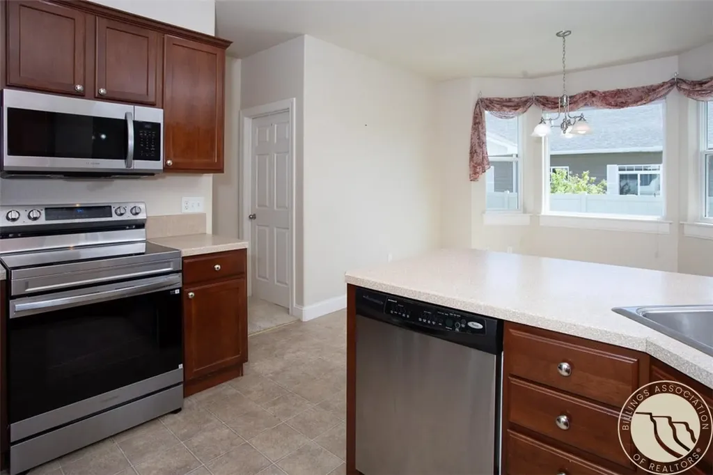 1737 Crystal Drive Billings MT 59106