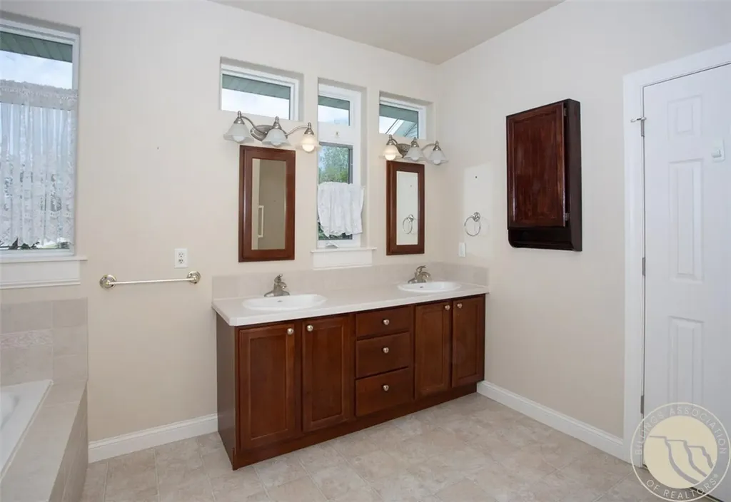 1737 Crystal Drive Billings MT 59106