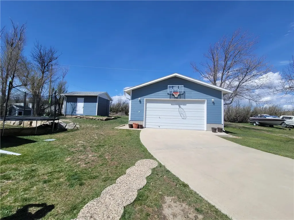 1202 View Street NW Harlowton MT 59036