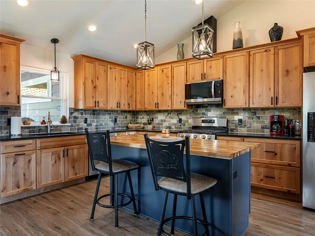 2425 Diamond C Trail Red Lodge MT 59068