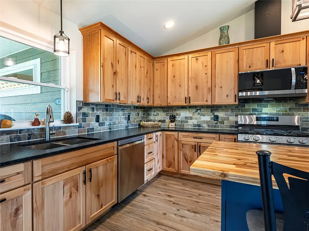 2425 Diamond C Trail Red Lodge MT 59068