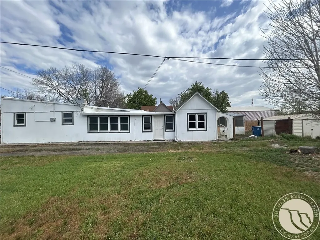 111 Harley Avenue Fromberg MT 59029