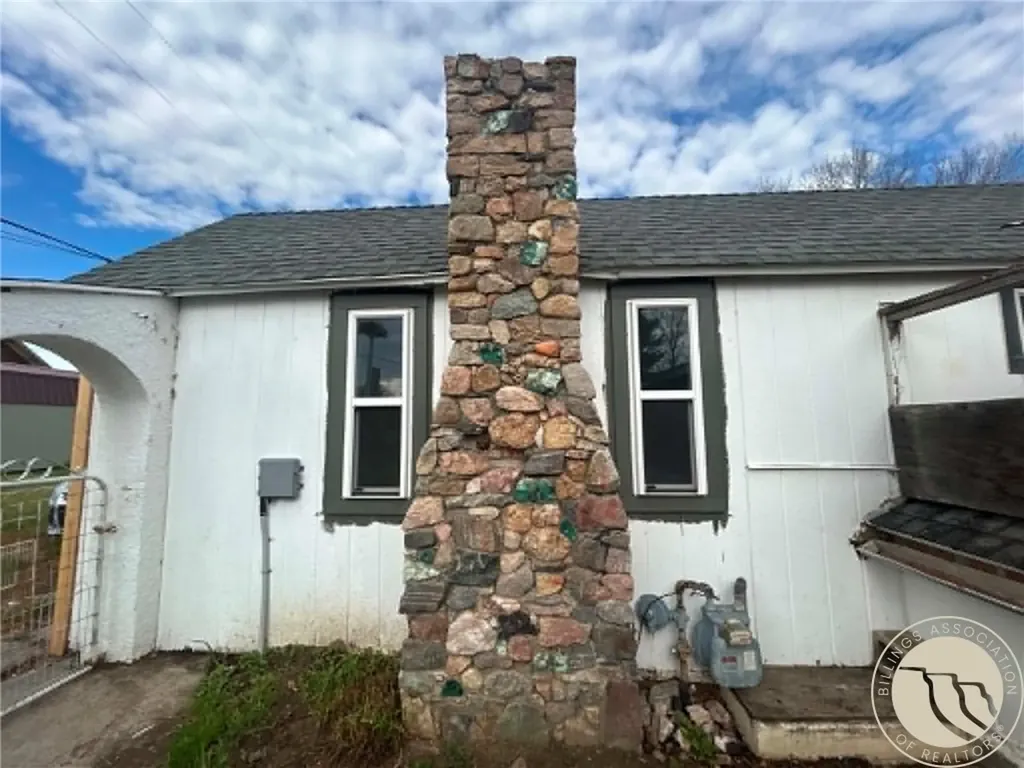 111 Harley Avenue Fromberg MT 59029