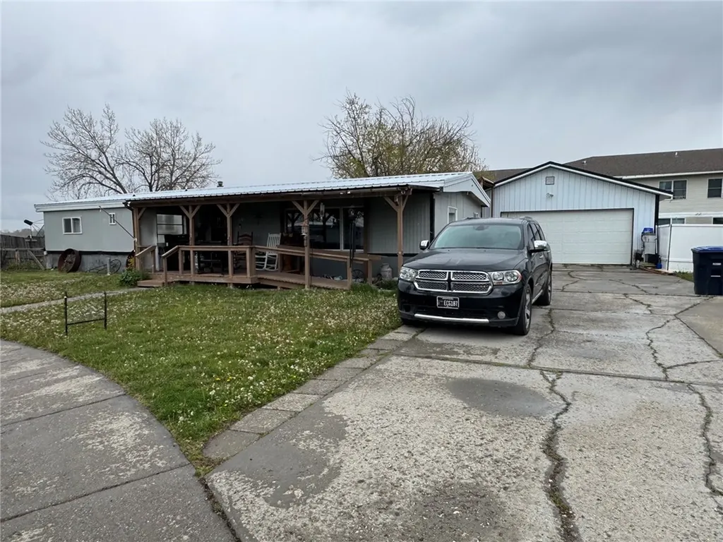 1125 Bonanza Court Hardin MT 59034