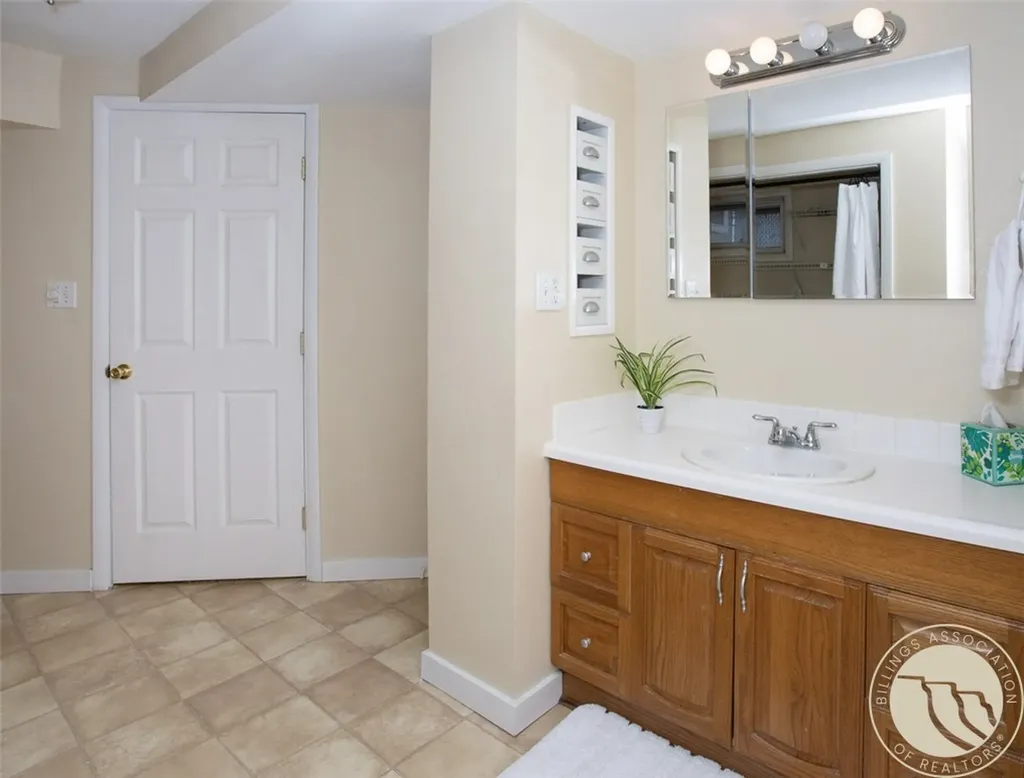 828 Cook Avenue Billings MT 59101