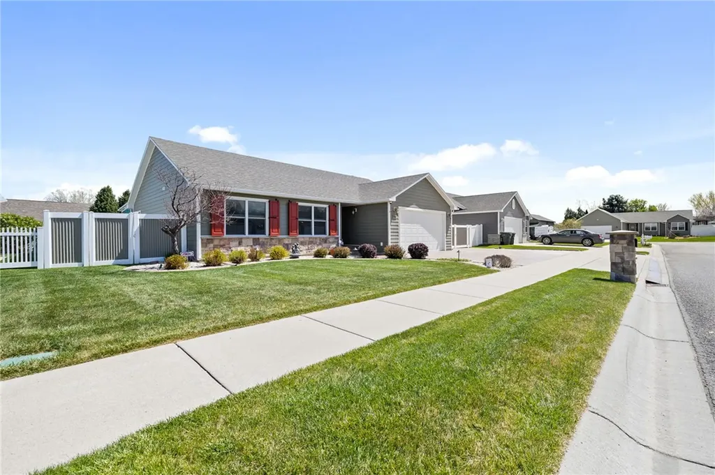 1217 Crystal Lake Lane Billings MT 59105