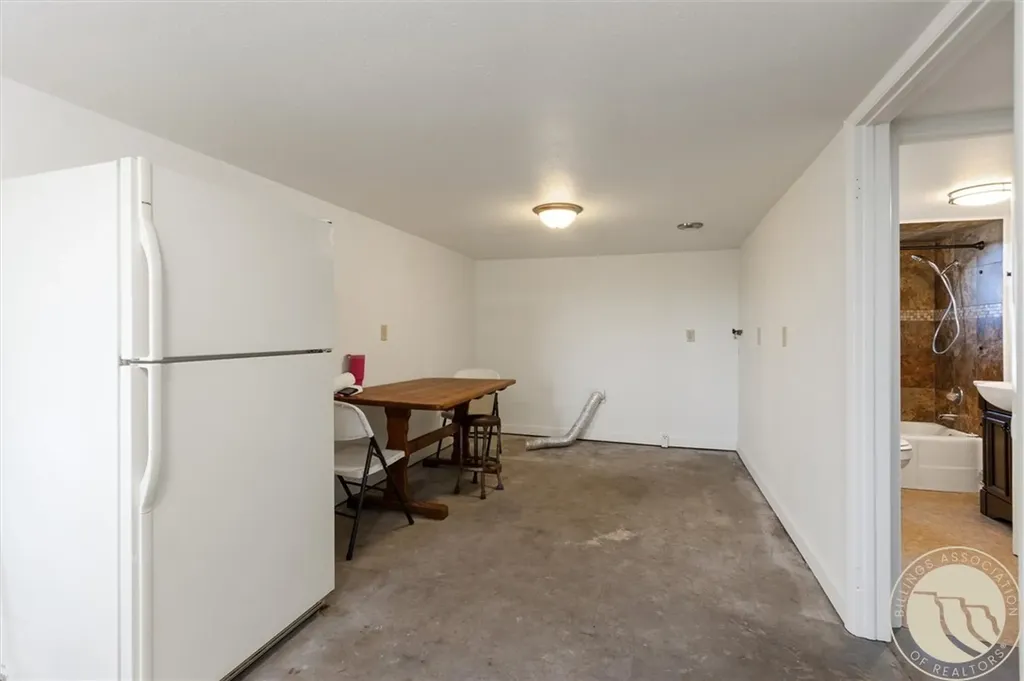 2422 S 27th Road Ballantine MT 59006