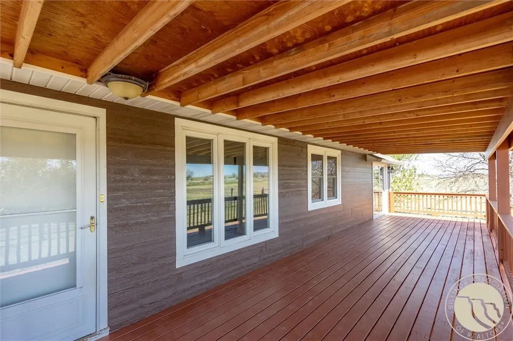 2422 S 27th Road Ballantine MT 59006