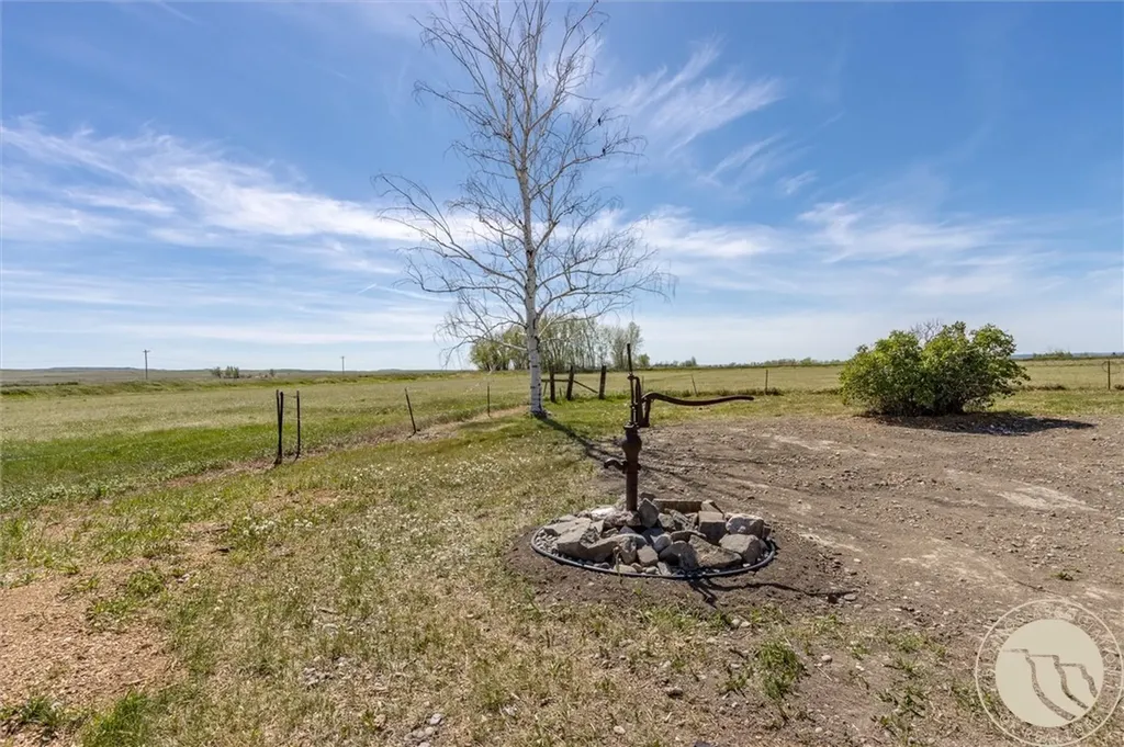 2422 S 27th Road Ballantine MT 59006