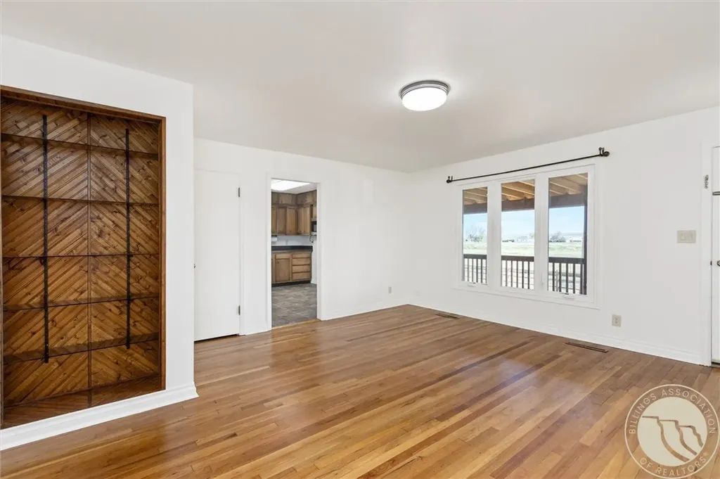 2422 S 27th Road Ballantine MT 59006