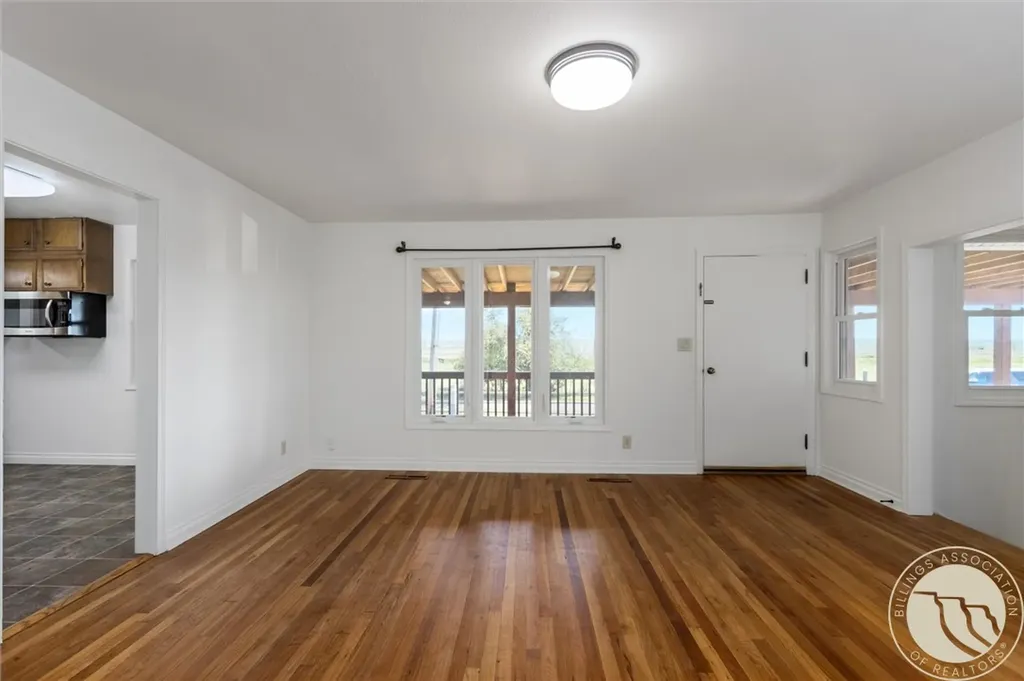 2422 S 27th Road Ballantine MT 59006