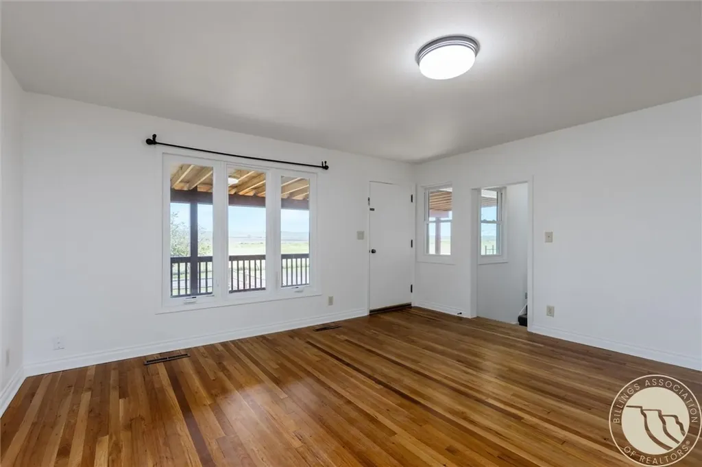 2422 S 27th Road Ballantine MT 59006