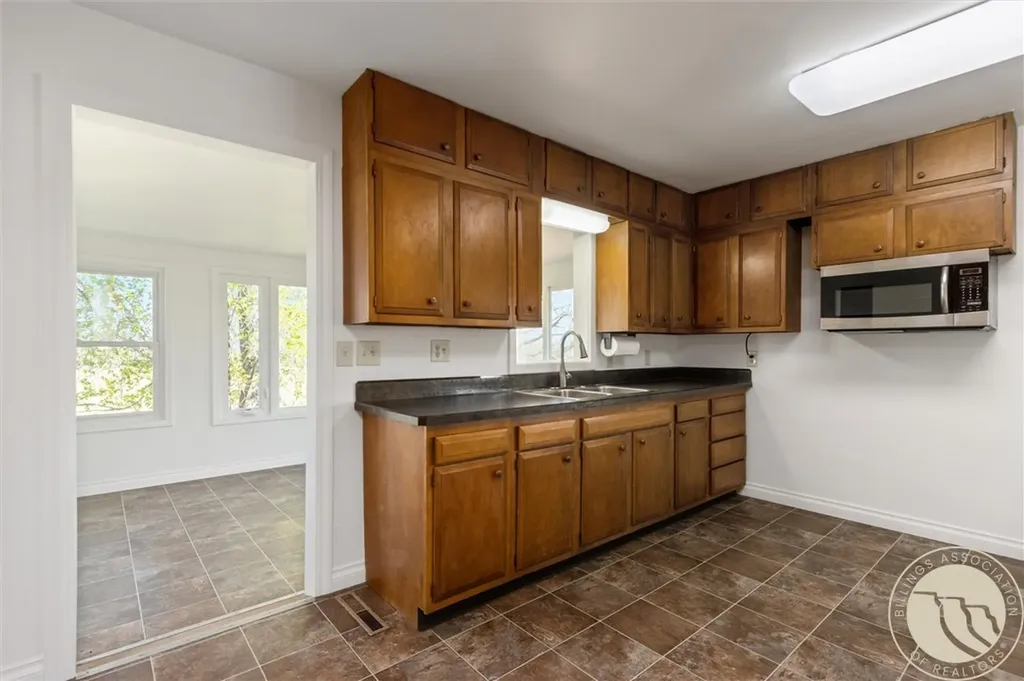 2422 S 27th Road Ballantine MT 59006
