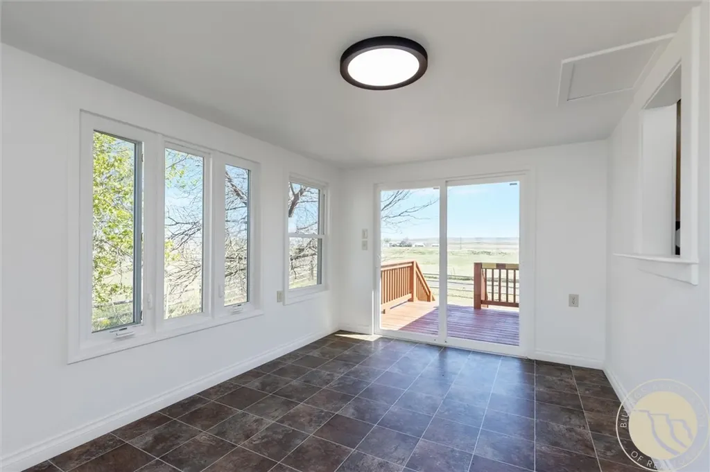 2422 S 27th Road Ballantine MT 59006