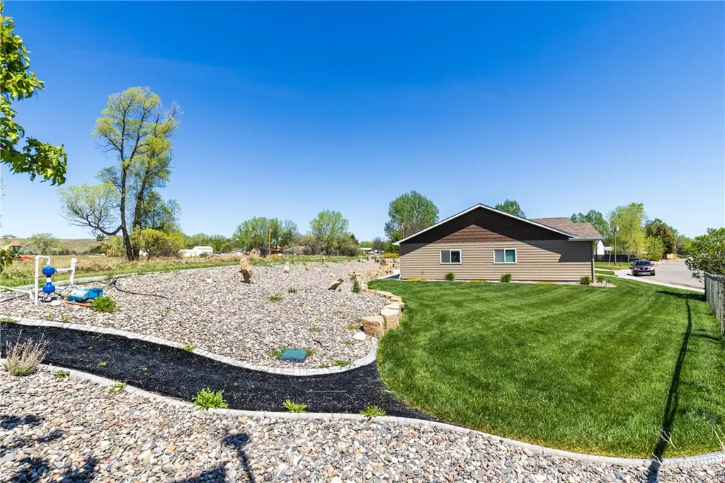 807 W 12th Street Laurel MT 59044