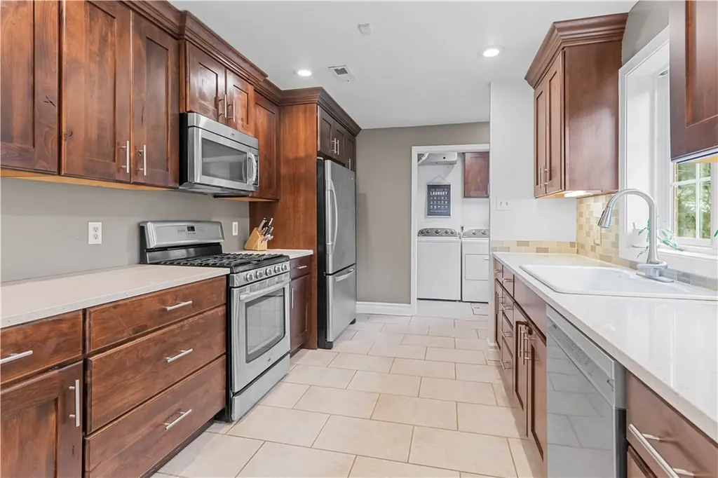 2403 Elm Street Billings MT 59101