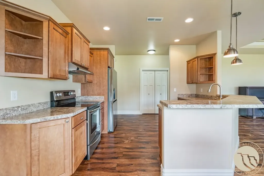 1008 Els Drive Laurel MT 59044