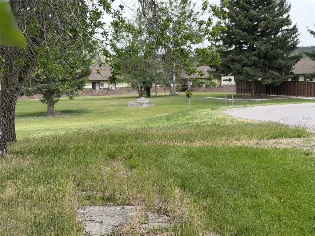 233 W 1st Avenue N Columbus MT 59019