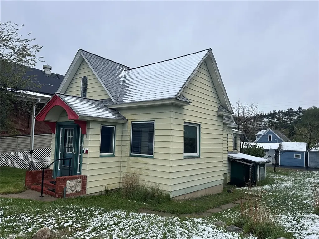 316 S Broadway Avenue S Red Lodge MT 59068