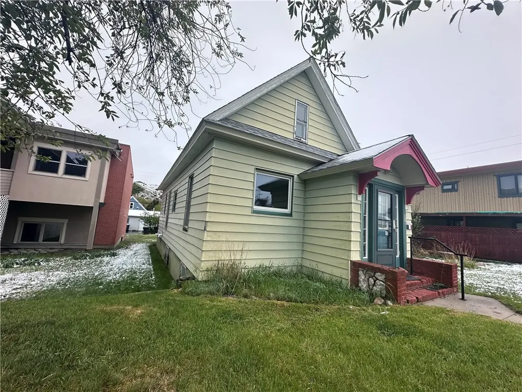 316 S Broadway Avenue S Red Lodge MT 59068