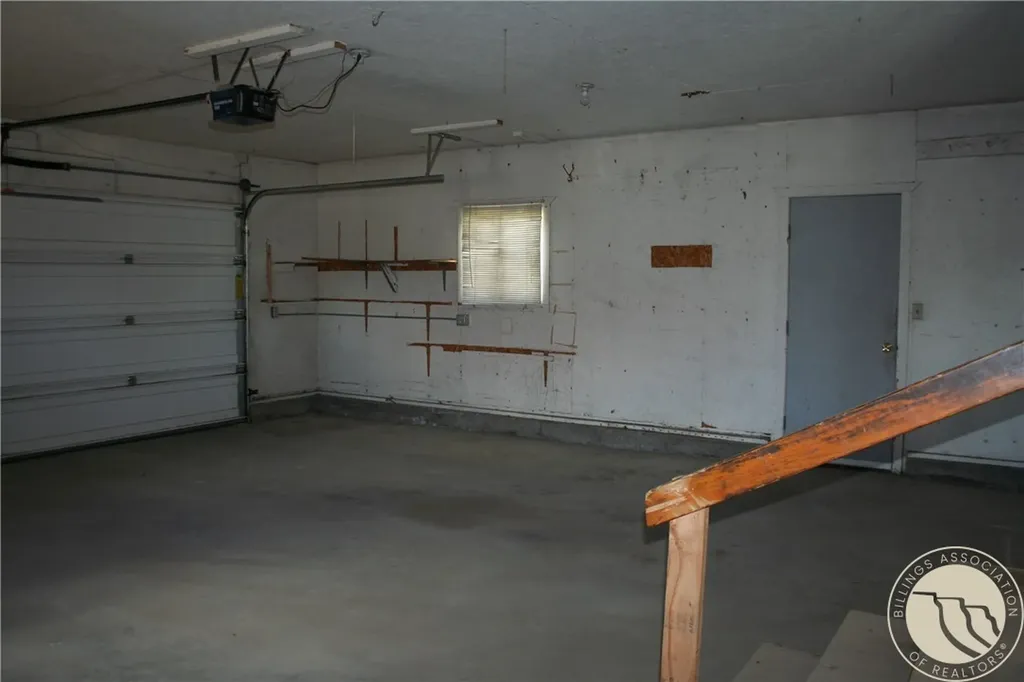 251 E. 1st Avenue N. Columbus MT 59019