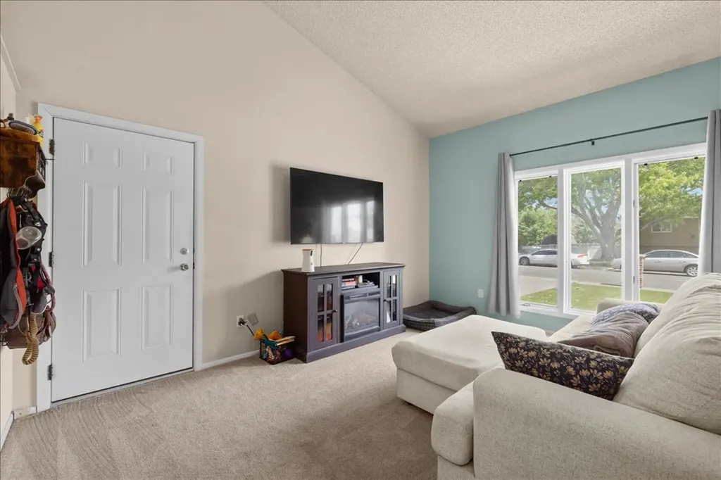 582 Mecca Drive Billings MT 59105