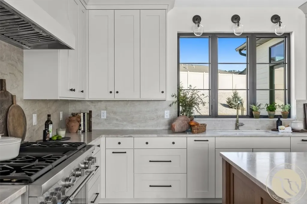 4615 N Hollow Brook Drive Billings MT 59106
