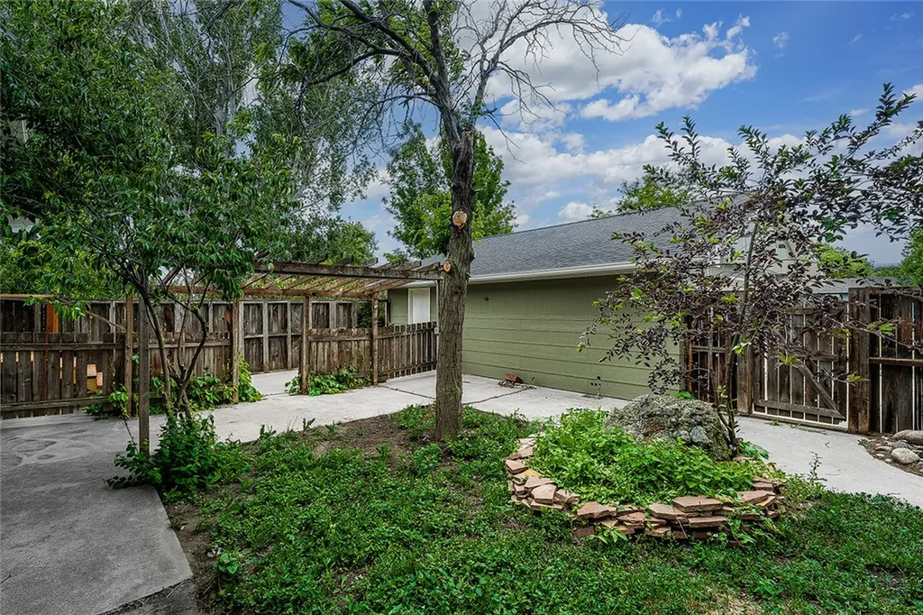 702 W Maryland Lane Laurel MT 59044