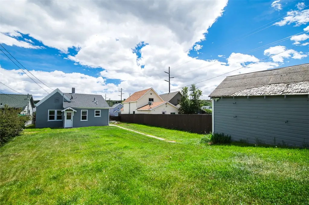 317 S Adams Avenue Red Lodge MT 59068