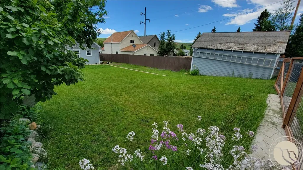 317 S Adams Avenue Red Lodge MT 59068