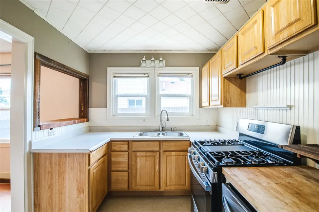 317 S Adams Avenue Red Lodge MT 59068