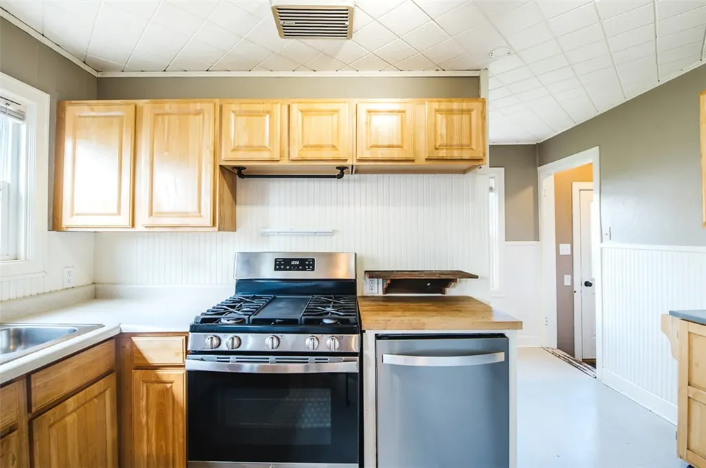 317 S Adams Avenue Red Lodge MT 59068