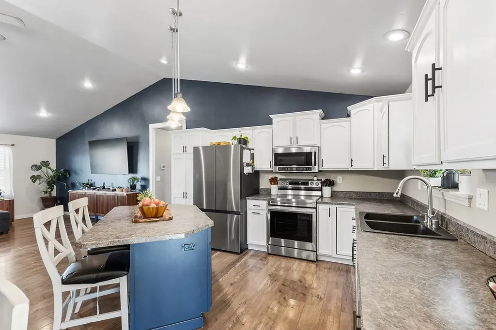 1605 Timber Wolf Trail Laurel MT 59044