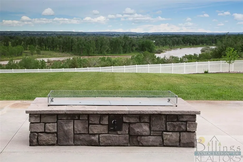 2389 Clarks Point Drive Laurel MT 59044