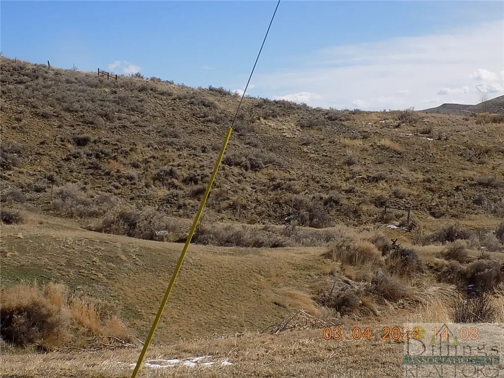 215 N 1st Street Bearcreek MT 59007