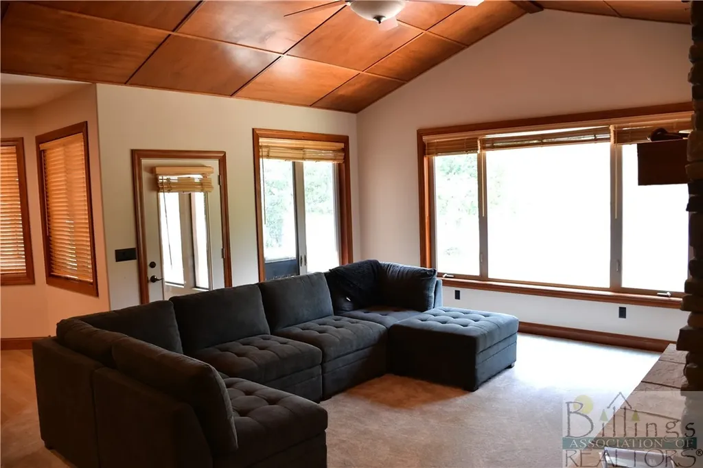 581 River Bend Road Fort Smith MT 59075